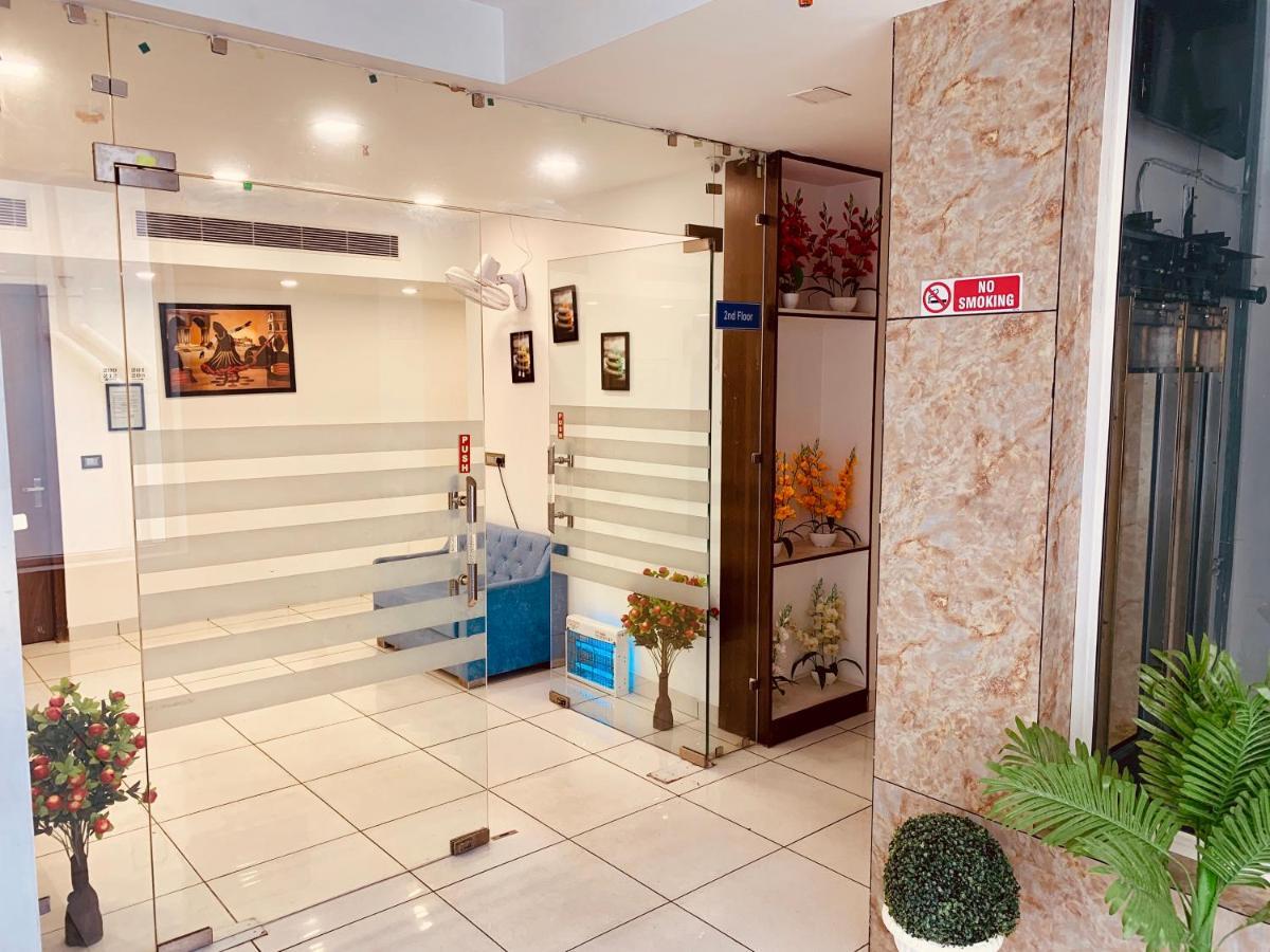 Amora Rooms Dwarka นิวเดลี ภายนอก รูปภาพ