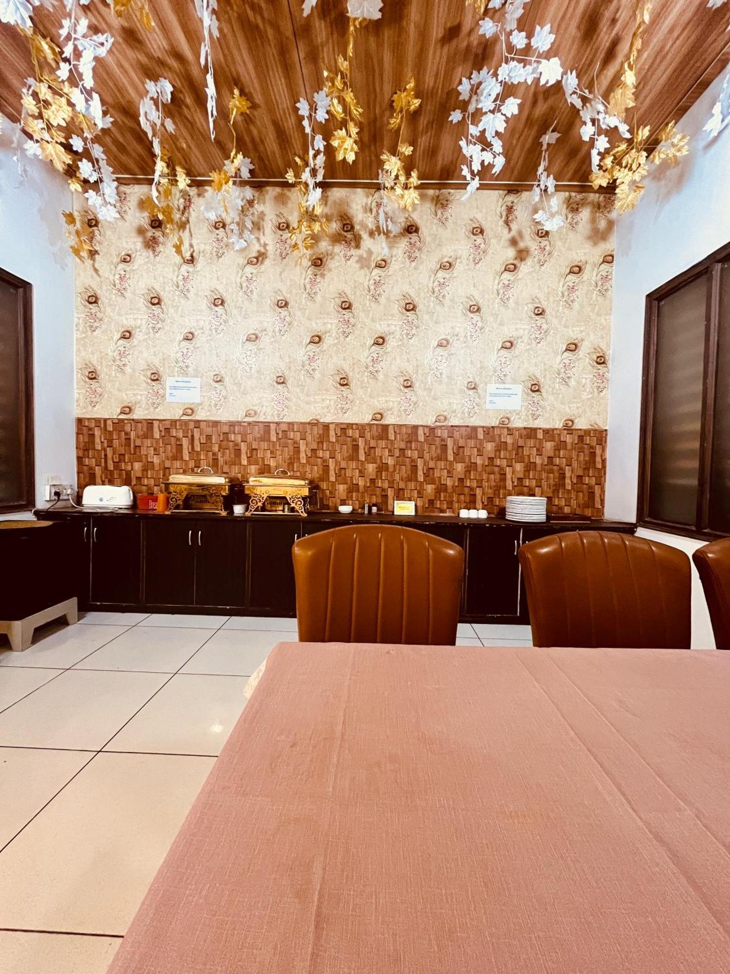 Amora Rooms Dwarka นิวเดลี ภายนอก รูปภาพ
