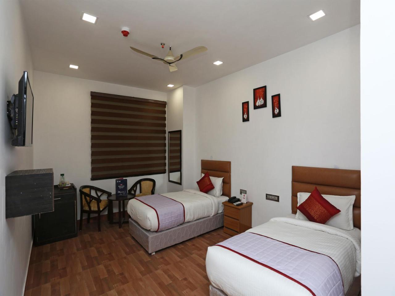 Amora Rooms Dwarka นิวเดลี ภายนอก รูปภาพ