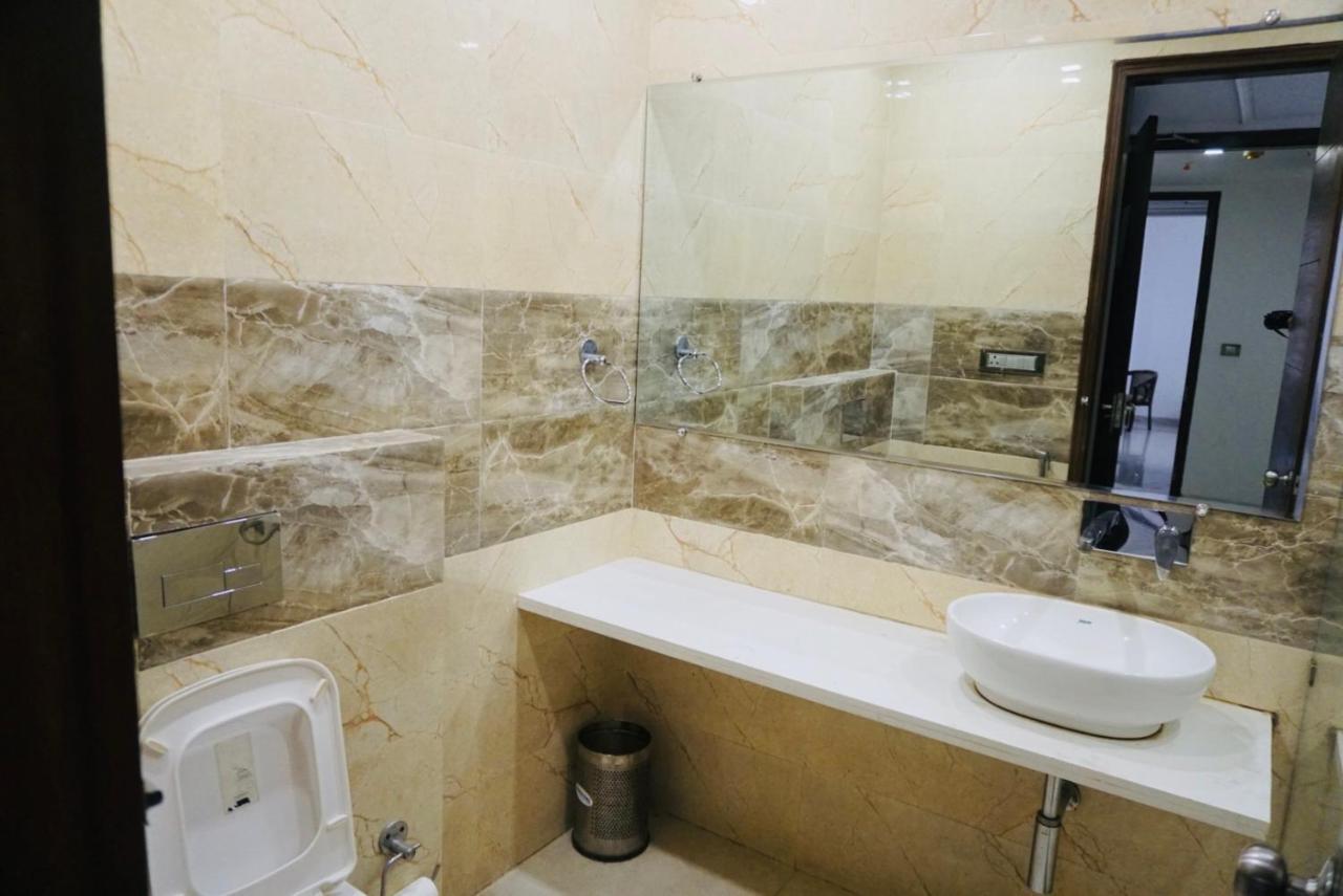 Amora Rooms Dwarka นิวเดลี ภายนอก รูปภาพ