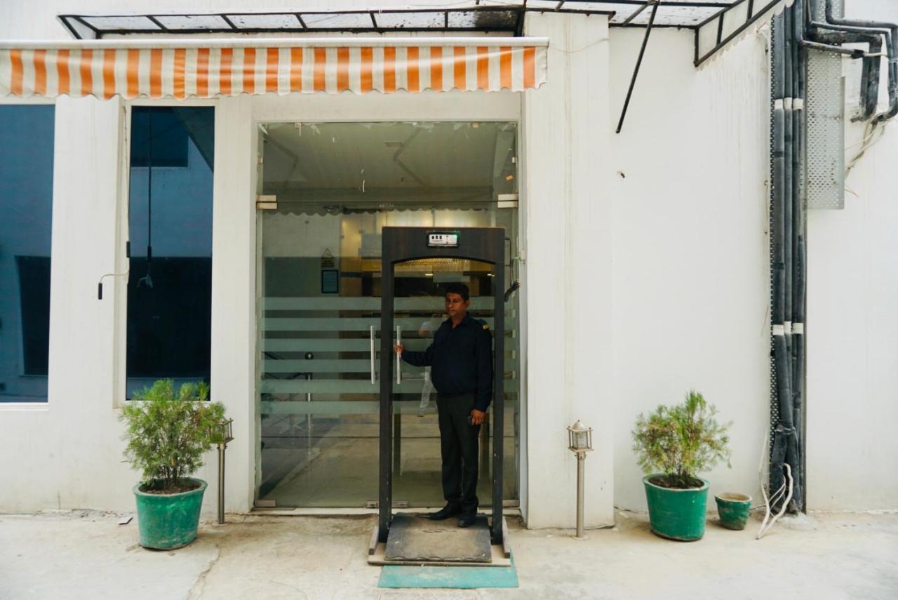 Amora Rooms Dwarka นิวเดลี ภายนอก รูปภาพ